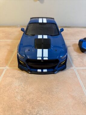 World Tech Toys Ford Mustang Shelby GT500 1:14 2.4GHZ RC